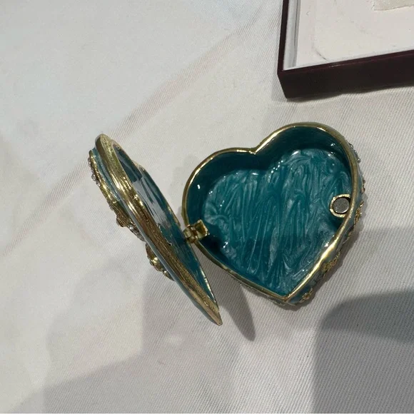 Jewelry Box - Picture 3 of 4